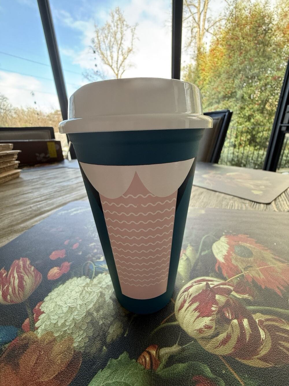 ELEVEN CUP & LID STARBUCKS + STRANGER THINGS LATINA COLLAB COLLECTOR’S ITEM
